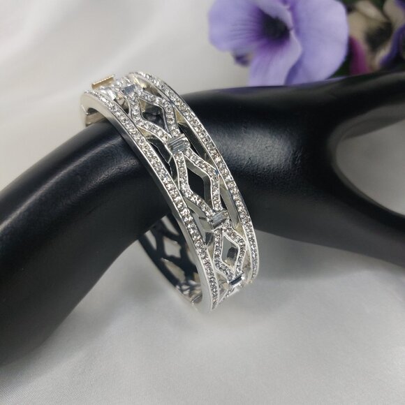 Anne Klein Bracelet Silver Tone Bangle Shiny Clear Pave Crystal Openwork Hinged - Picture 1 of 9